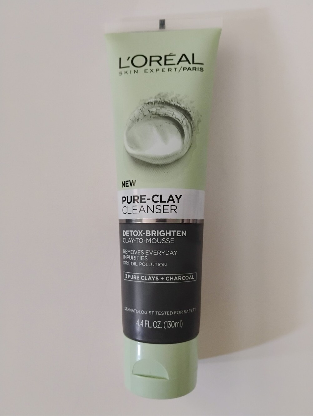 L'Oreal Paris Skin Expert Pure Clay To Mousse Charcoal Cleanser 4.4 Fl Oz
